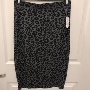 Old Navy leopard skirt NWT